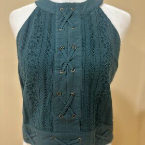 NWT Moon River Teal Eyelet Lace Sleeveless Blouse – Size L, Zipper Back